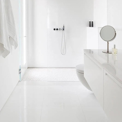 Zuivere witte 800x800 mm hoogglanzende porseleinen vloertegels voor badkamers en binnenmuren