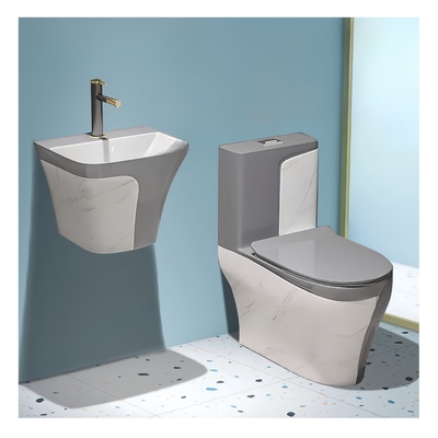 Moderne keramische WC- en badkuipset met schoonmaak- en milieuglazuurbadkamerset